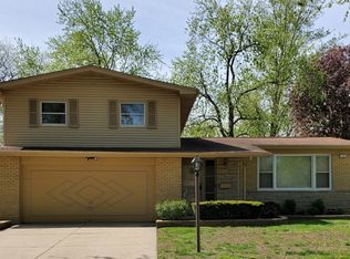 726 W Palm Dr, Glenwood, IL 60425