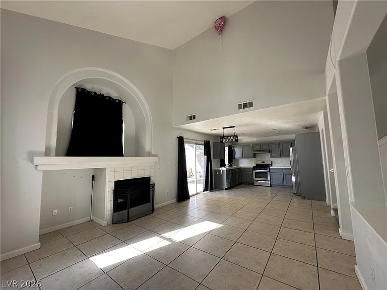 8275 Cedar Leaf Dr — Photo 5