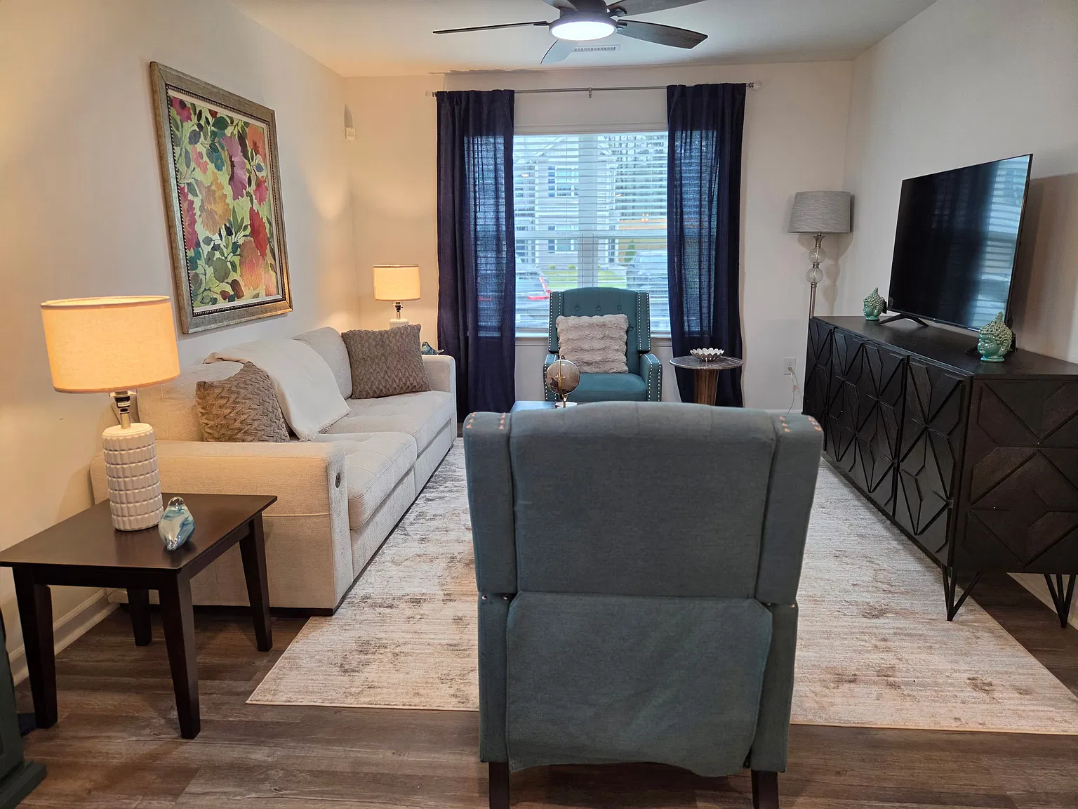 3 bed, 2.5 bath, 1740 sqft, $2,200 — Photo 3