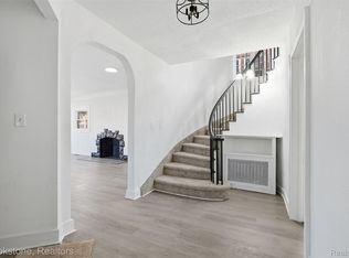 8951 La Salle Blvd, Detroit, MI 48206