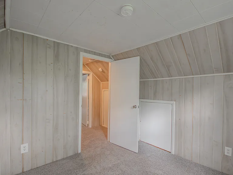 910 Roger St — Photo 21