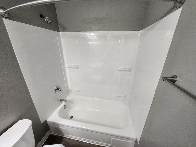 Riverbend Terrace Apartments — Photo 30