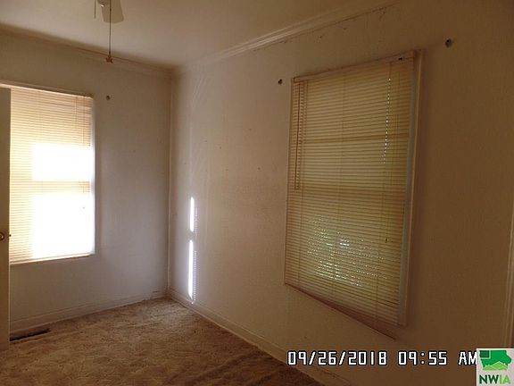 5th image of 317 38th Street Pl