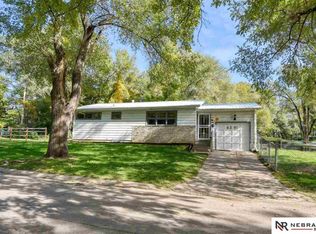 6301 N 44th St, Omaha, NE 68111