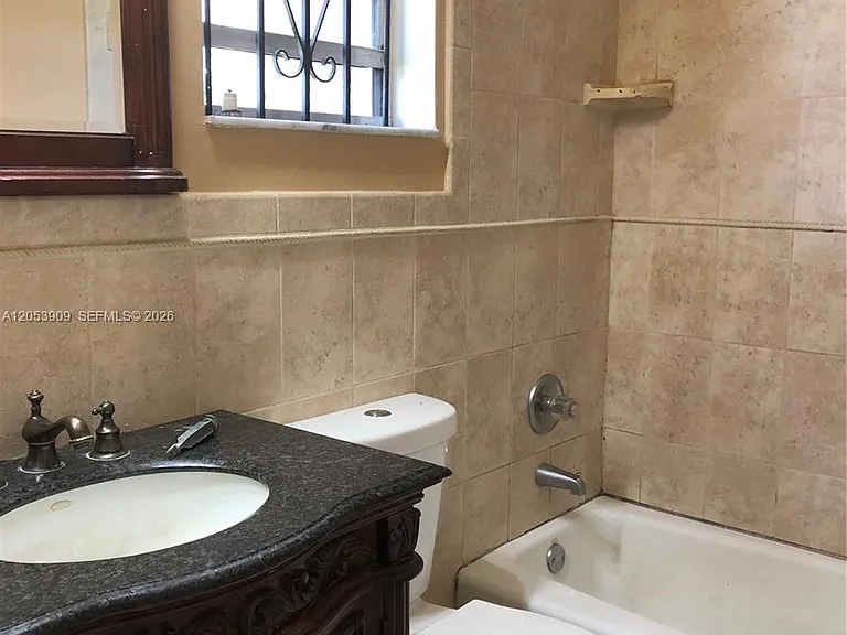 809 NE 214th Ln #2 — Photo 10
