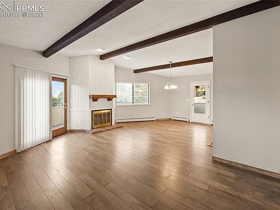 4th image of 18350 Knollwood Blvd