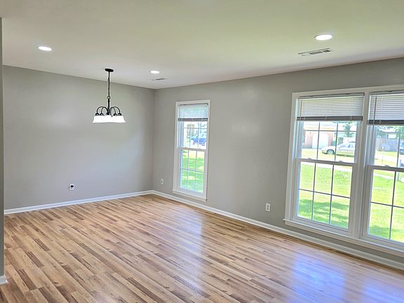 4th image of 5 Apple Cir