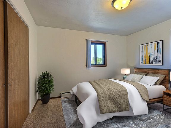 Fargo, ND Spring Apartments | Bedroom