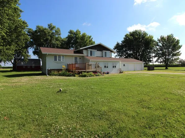 1115 310th St, Gowrie, IA 50543
