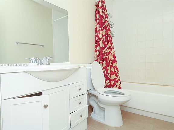 4th image of 429 Executive Center Dr APT 210