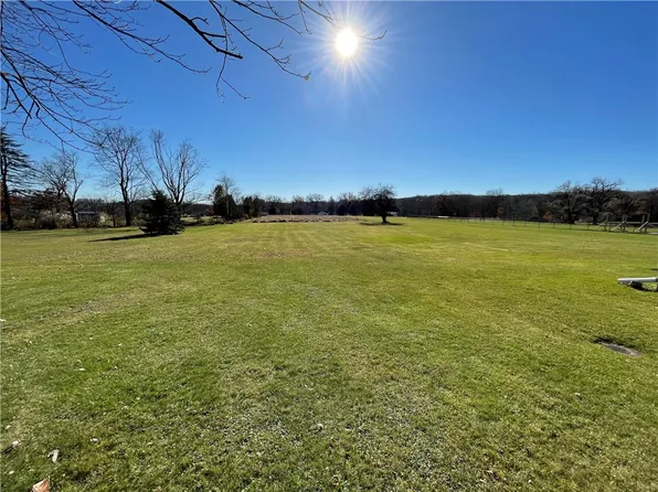 423 Whitestown Rd, Butler, PA 16001