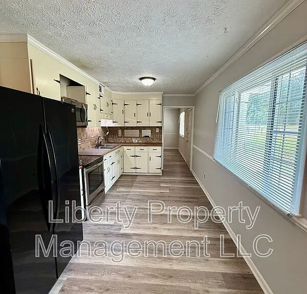 1725 Sand Hill Rd — Photo 5