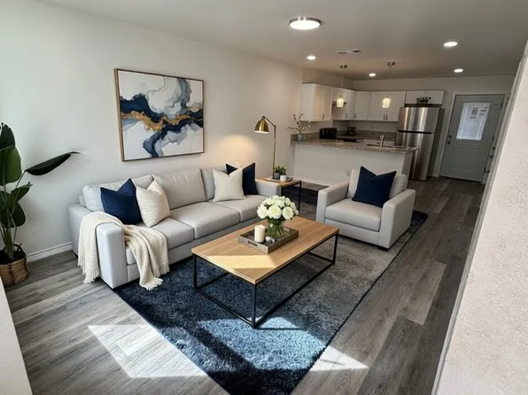 925 River Rd, Fort Worth, TX 76114