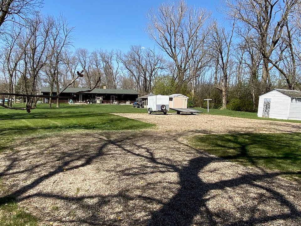 1st image of 404 Bush Ave N