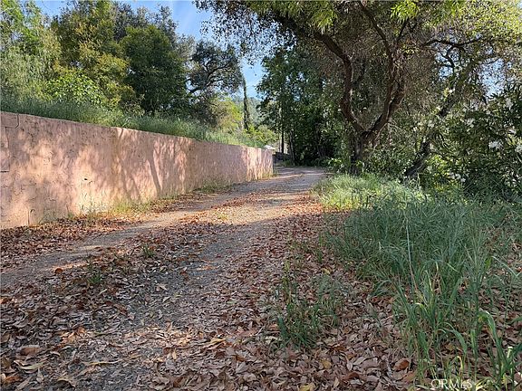 5th image of 11146 N Ventura Ave
