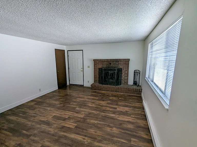 4483-4485 Campbell Dr SE — Photo 5