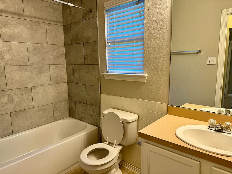 17319 Box Canyon Dr — Photo 13