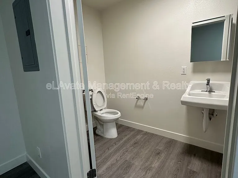 226 W 87th St #204 — Photo 17
