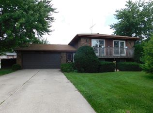 346 Springhill Ct, Schererville, IN 46375