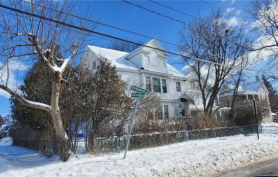 1st image of 119 Sedgwick St