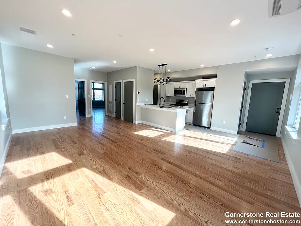 16 Baker Ct #4
