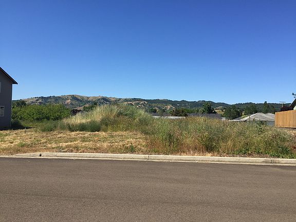 2nd image of 125 Jensen Ct