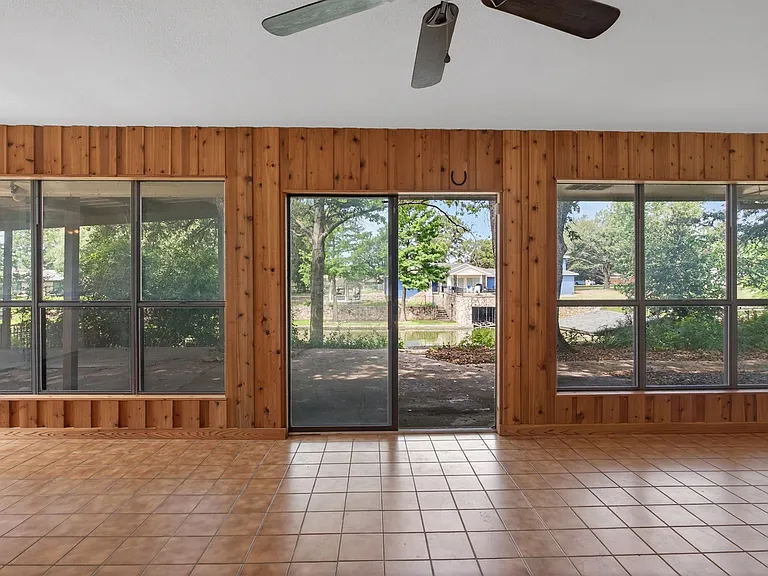 4202 Indian Creek Ct — Photo 17