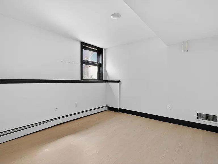 40 Felter Hill Rd — Photo 23