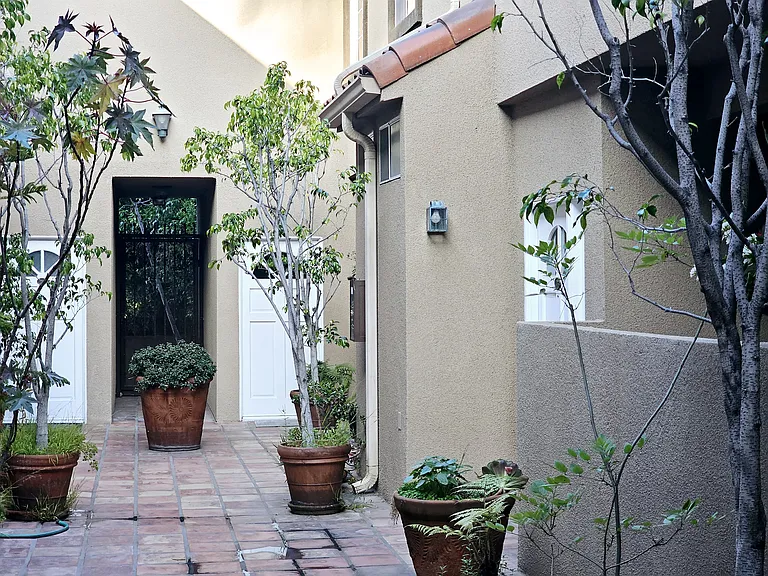 4080 Tujunga Ave #104 — Photo 14