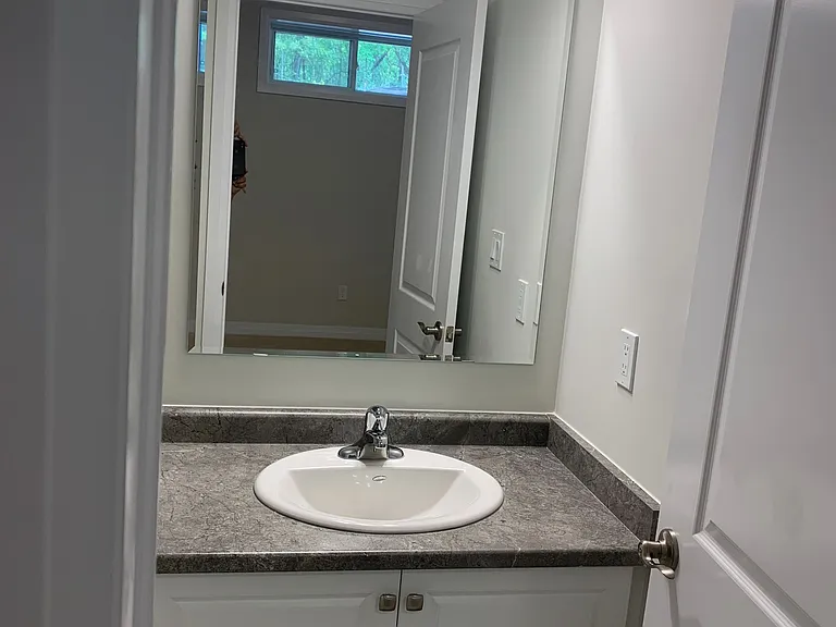 25 Isherwood Ave #13 — Photo 14