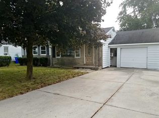 517 N Broadway St, Butler, IN 46721