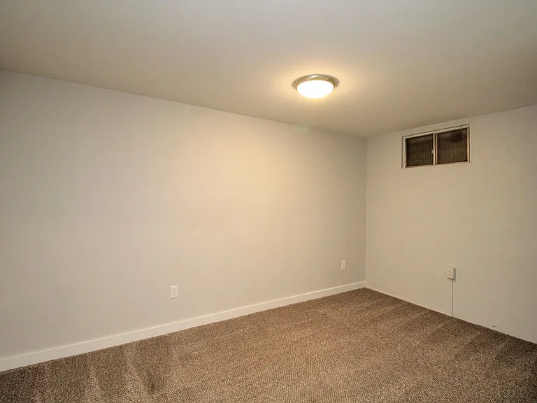 9655 N Edison St — Photo 20