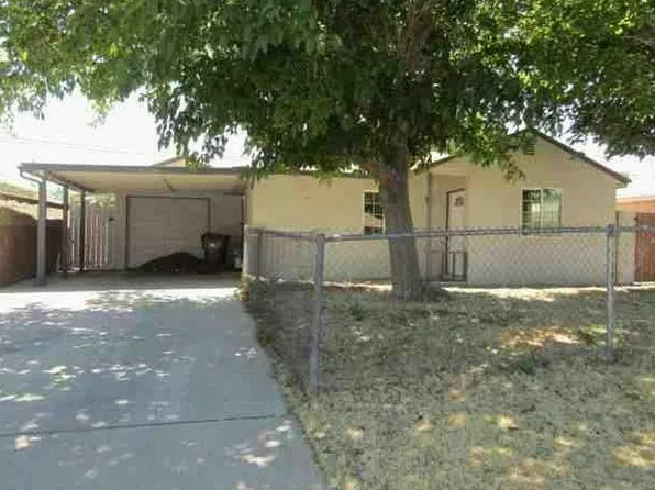 44306 3rd St E, Lancaster, CA 93535