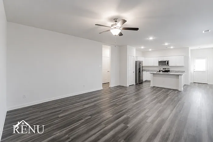 6124 Harrah Ln — Photo 8
