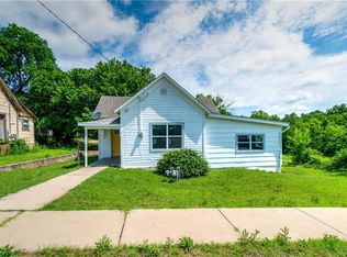 224 E 9th St, Chandler, OK 74834