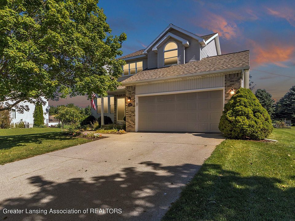 1st image of 2420 Featherstone Dr