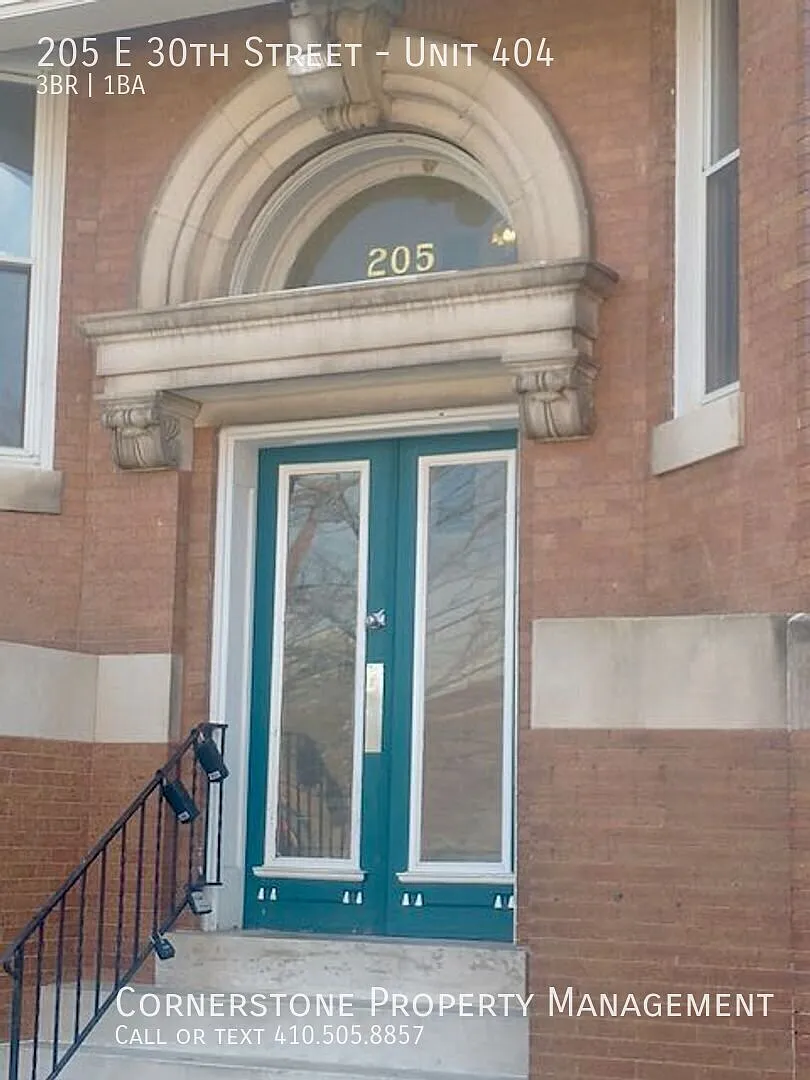 3 beds, 1 bath | $1500 | 205 E 30th St Baltimore, MD 21218 Apt. #404 | Walk to Johns Hopkins Univ... — Photo 1