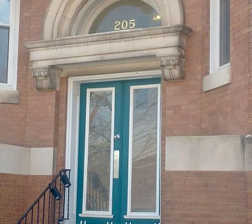 205 E 30th St #404
