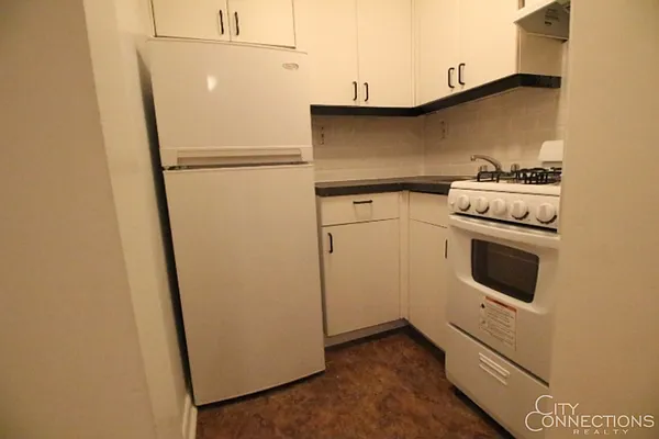 Rented by City Connections Realty | media 20