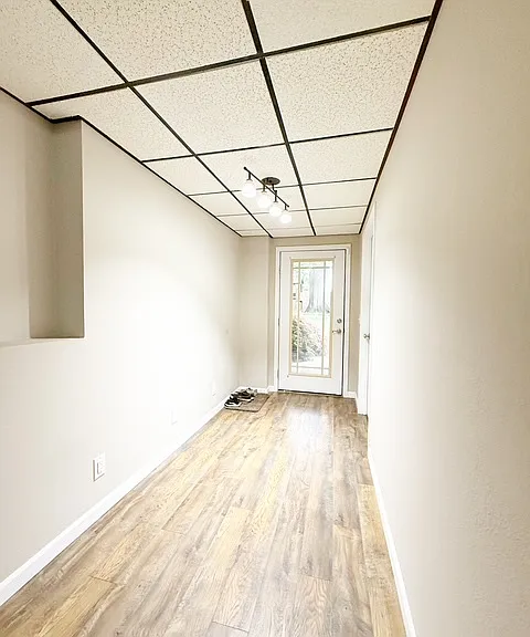 710 Parkway Ct NE — Photo 12