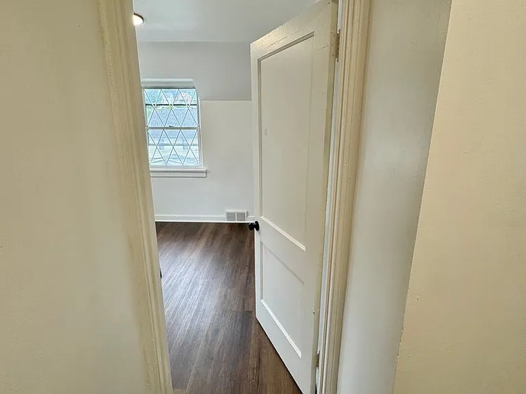 2432 Starkamp St — Photo 42