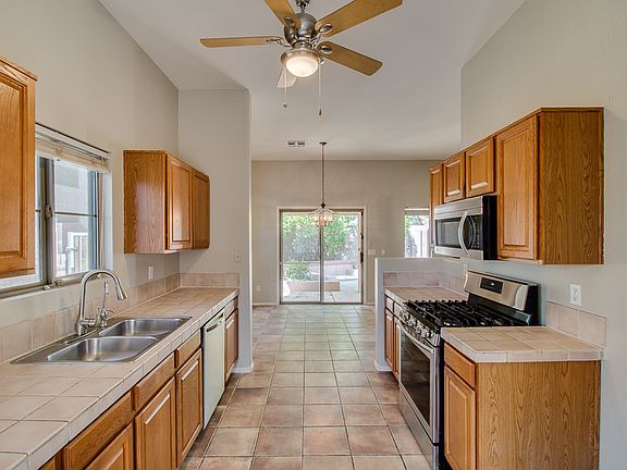 2nd image of 2660 E Bellerive Dr