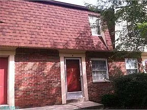 5720 Beechcroft Rd APT H photo 1