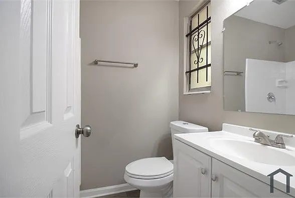 3824 Springrove St — Photo 3