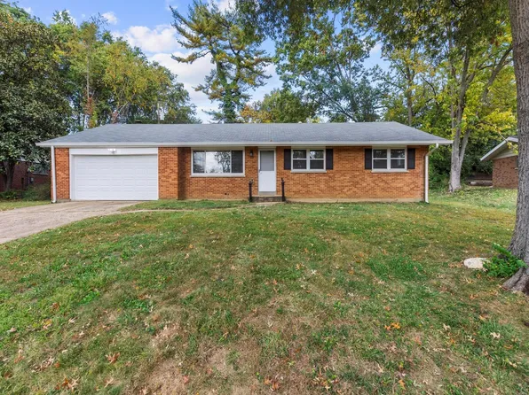 7 Media Ct, Saint Louis, MO 63146