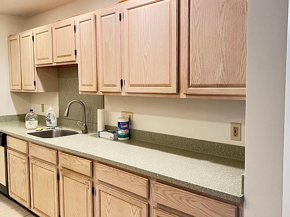 3rd image of 85 E Squantum St APT 11
