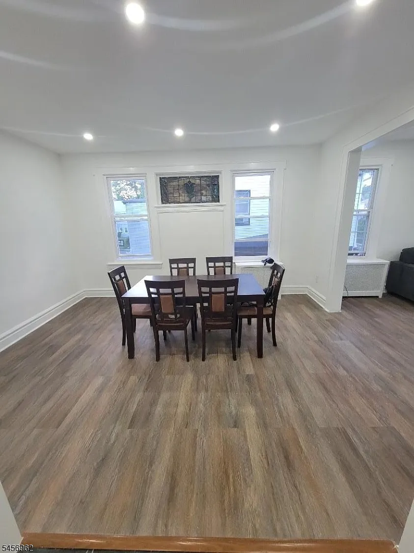 3 bed, 1.0 bath, $2,450 — Photo 4