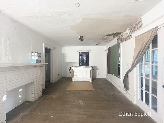 5th image of 2405 Howden St