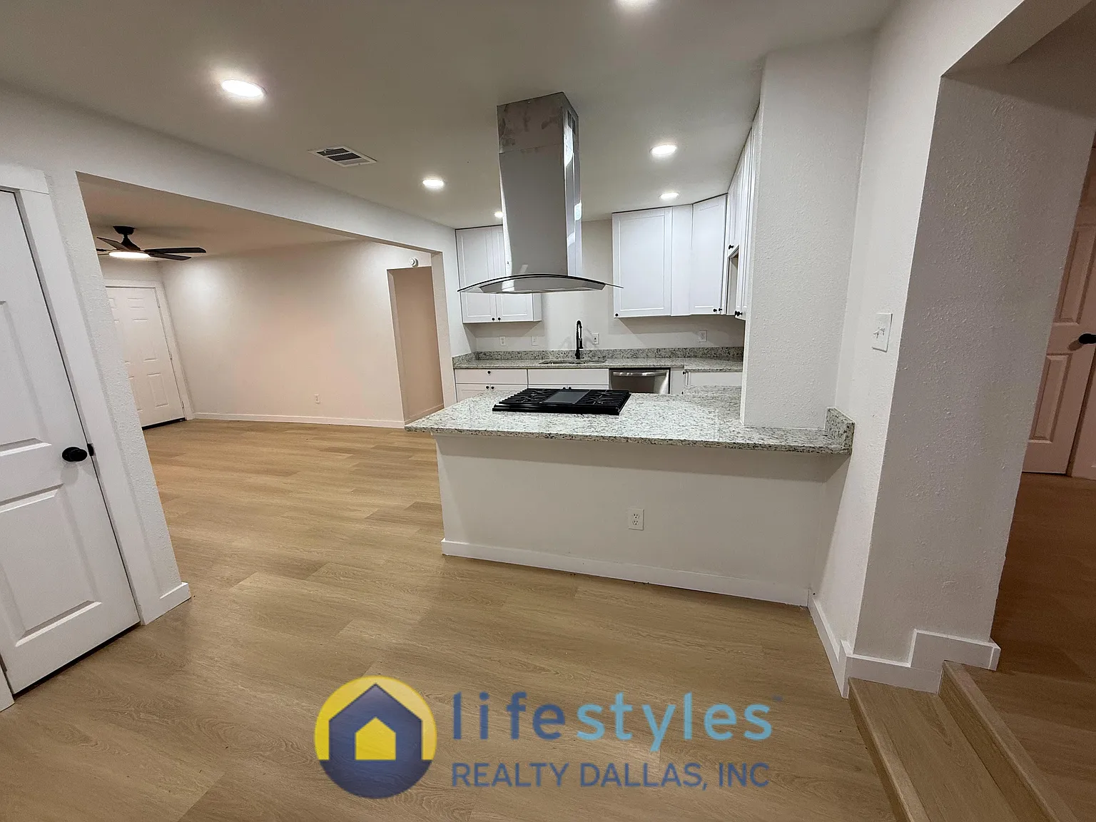 4 bed, 1690 sqft, $2,250 — Photo 3