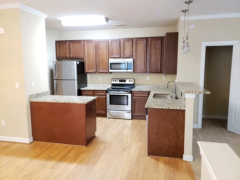 721 Albertine Ct — Photo 5